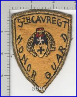 Off Uniform WW 2 US Army 5th Cavalry Regiment Honor Guard Silk Patch Inv# K4623