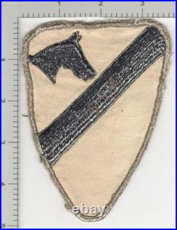 Theater Made WW 2 US Army 1st Cavalry Division Silk Patch Inv# K4717 Theater Made WW 2 US Army 1st Cavalry Division Silk Patch Inv# K4717