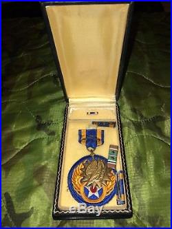 WW2 US Army Air Medal w Case & Eighth Air Force Patch, Wrap Brooch 3 Oak Leaves